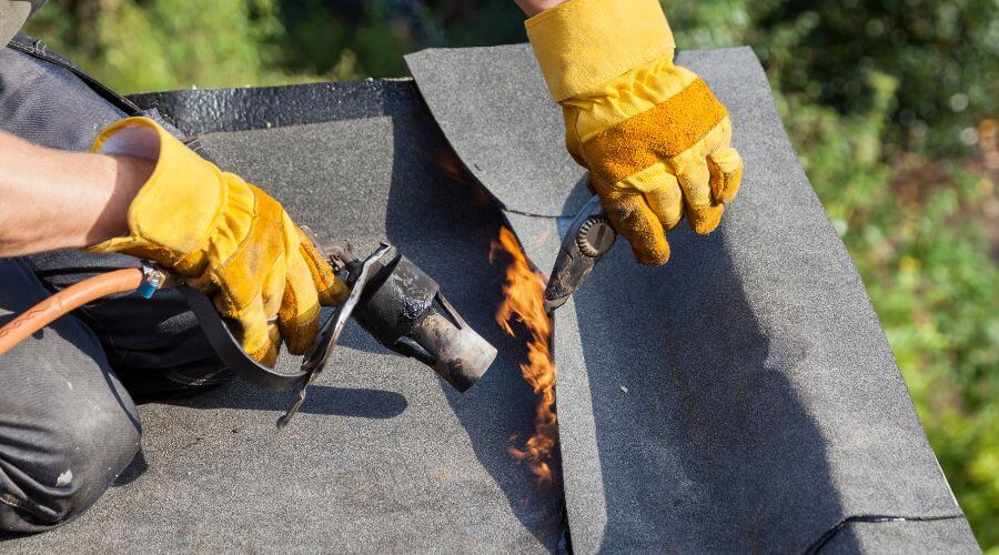 Expert Emergency Roof Repairs services in Richland, MS